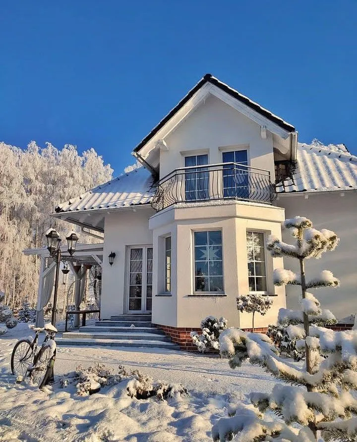  AUSTRIA 