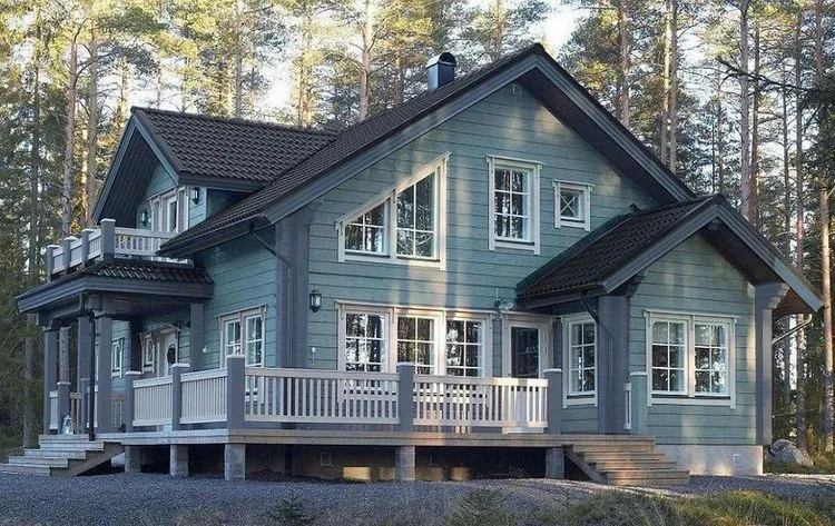  Danes postajajo energetska učinkovitost, nizki obratovalni stroški in trajnostne bivalne rešitve vse pomembnejši dejavniki pri izbiri stanovanjskega objekta. Z razvojem sodobnih gradbenih tehnologij je uporaba toplotnih črpalk v jeklenih hišah vse bolj priljubljena med tistimi, ki želijo potrebe po ogrevanju in hlajenju zadovoljiti z enim učinkovitim sistemom.
Katere so torej prednosti uporabe toplotne črpalke v jeklenih hišah? Zakaj se toplotne črpalke vse pogosteje uporabljajo v jeklenih hišah? V nadaljevanju predstavljamo najpomembnejše informacije, od energetske učinkovitosti do večjega bivalnega udobja.